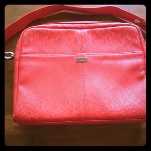 Jewell by Thirty-One case